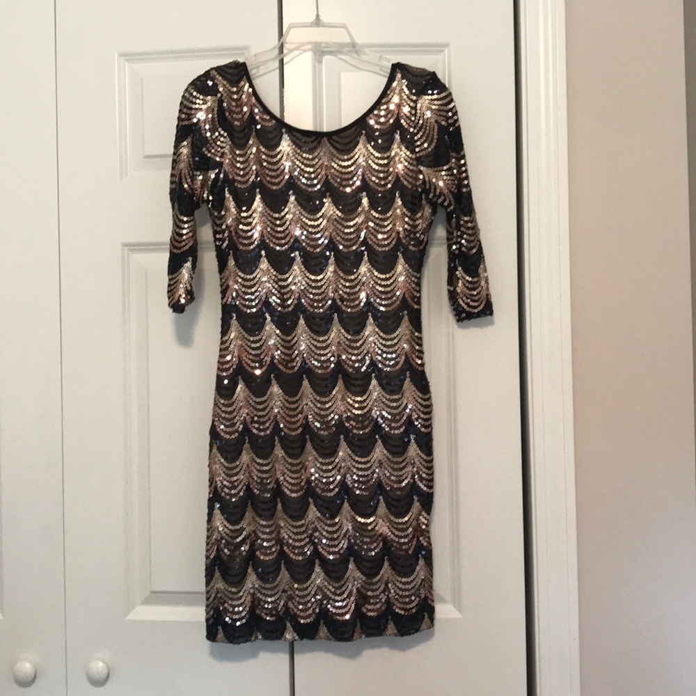Black and gold sequin dress size L
